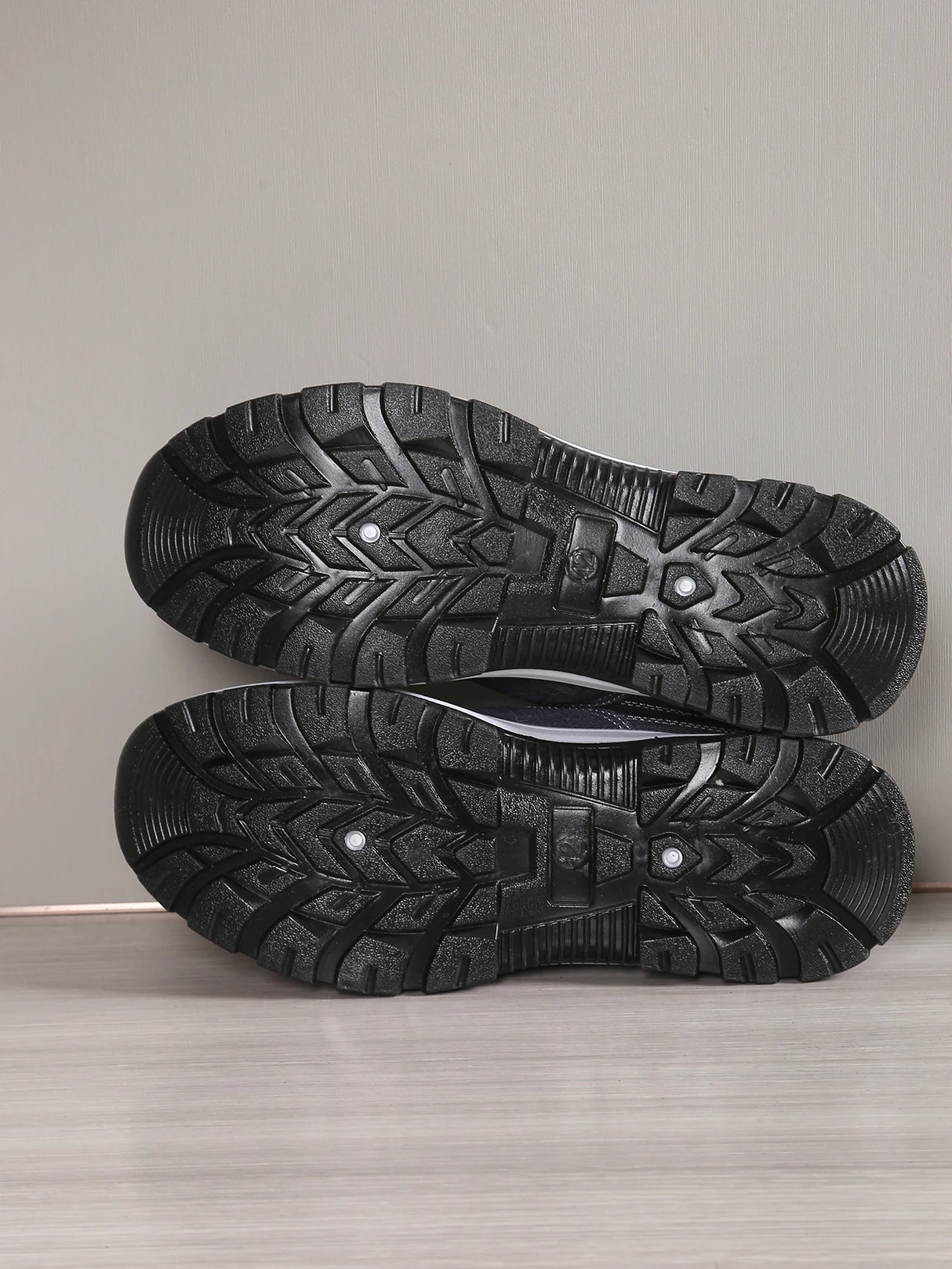 Men Flying Mesh Sports Sneakers