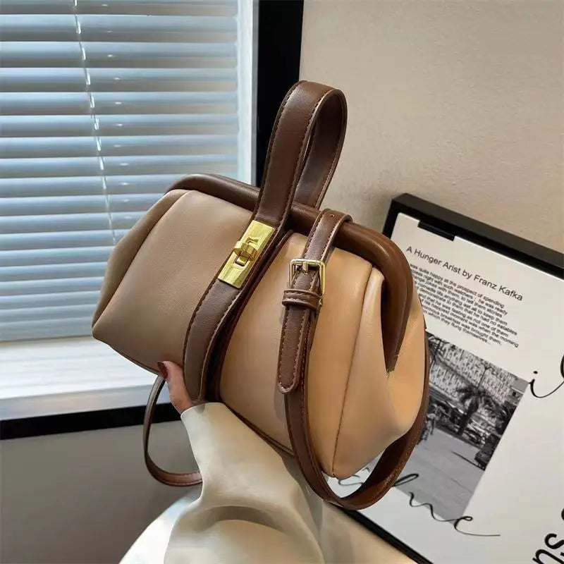 Elegant Leather Crossbody Handbag