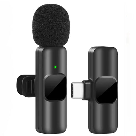 Wireless lavalier microphone with windscreen, perfect for streaming and social media applications.