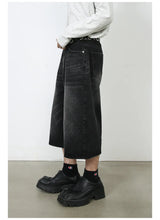 OverEase™ – Vintage Oversize Denim Shorts 2025 (Wide Leg, Relaxed & Throwback Inspired)