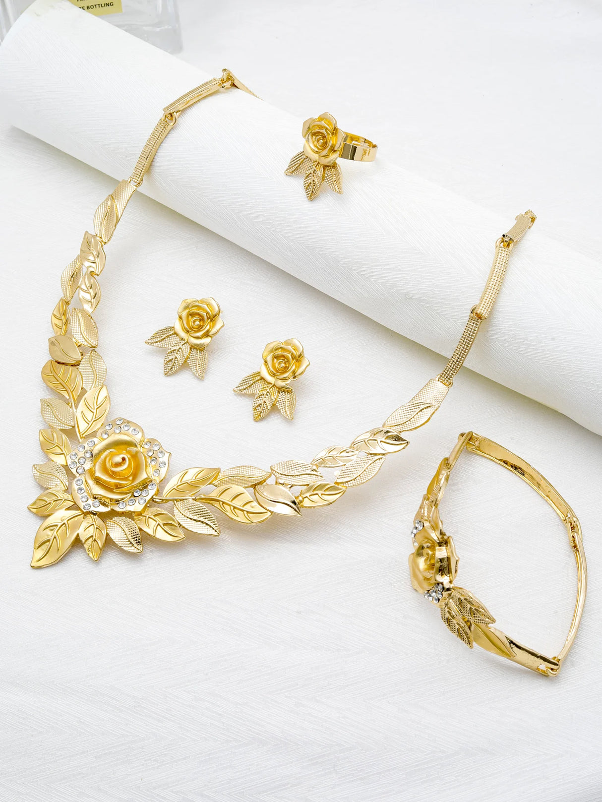 Women’s 18K Gold Flower Jewelry Set