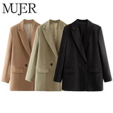 MetroChic™ – Tailored Casual Blazer (2025 Office Fit, Fashion-Forward Design)