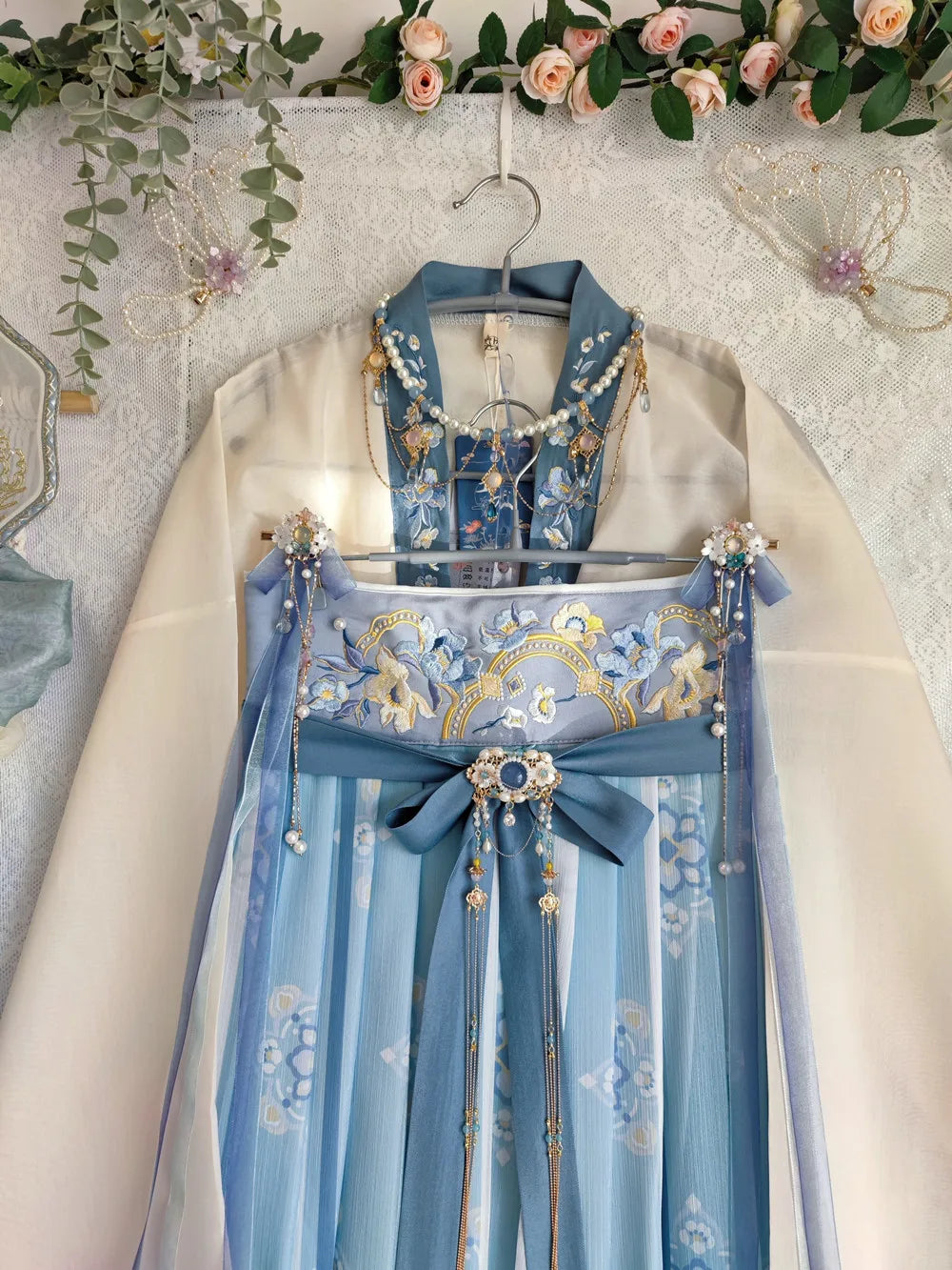 Elegant Women’s Fairy Hanfu with intricate embroidery and elegant accessories, perfect for summer costumes and cosplay.