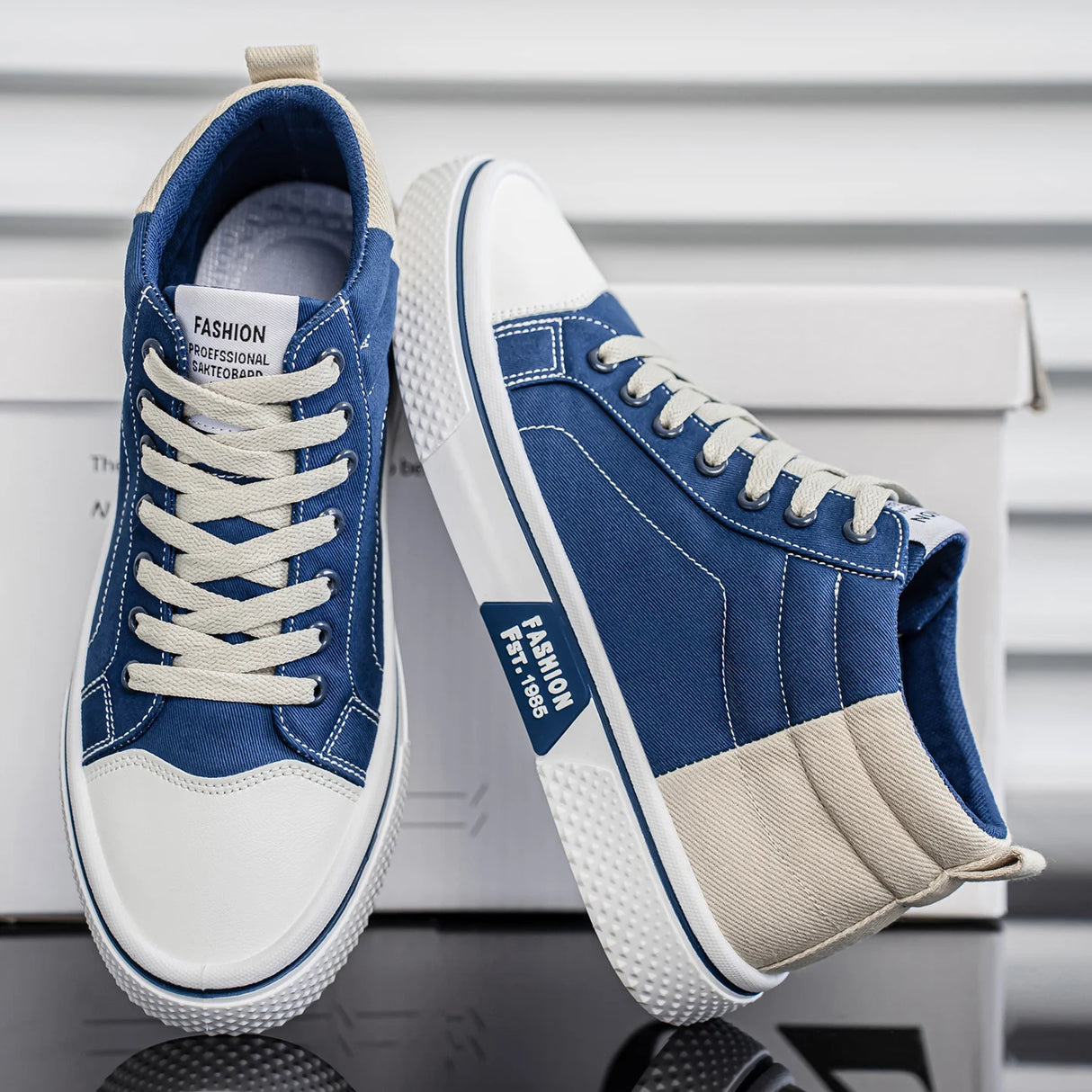 Men Mid-Top Canvas Shoes