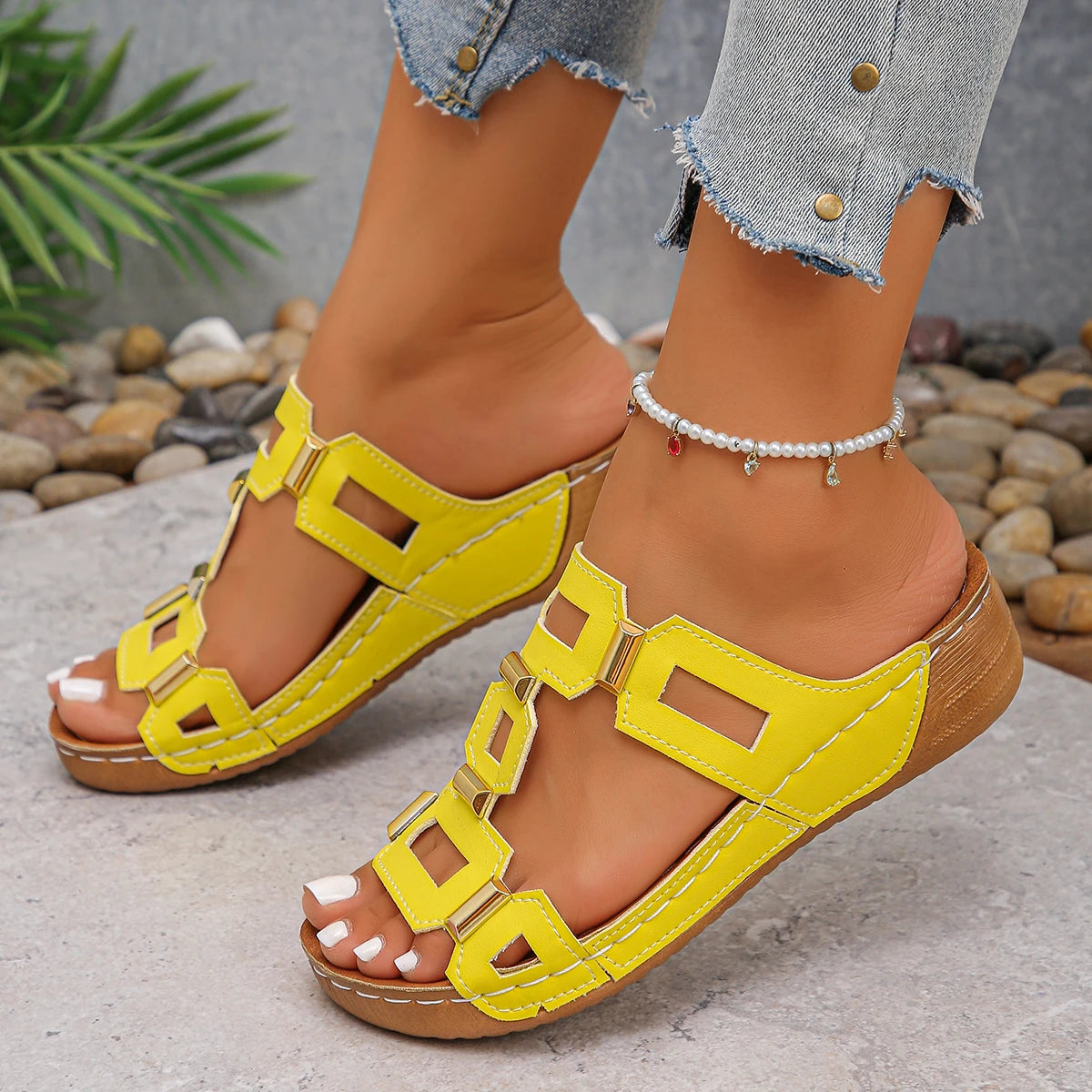 Thick-Soled Wedge Slippers – Large Size 2025