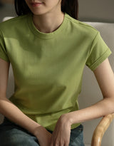 تي شيرت نسائي بطبعة ملونة