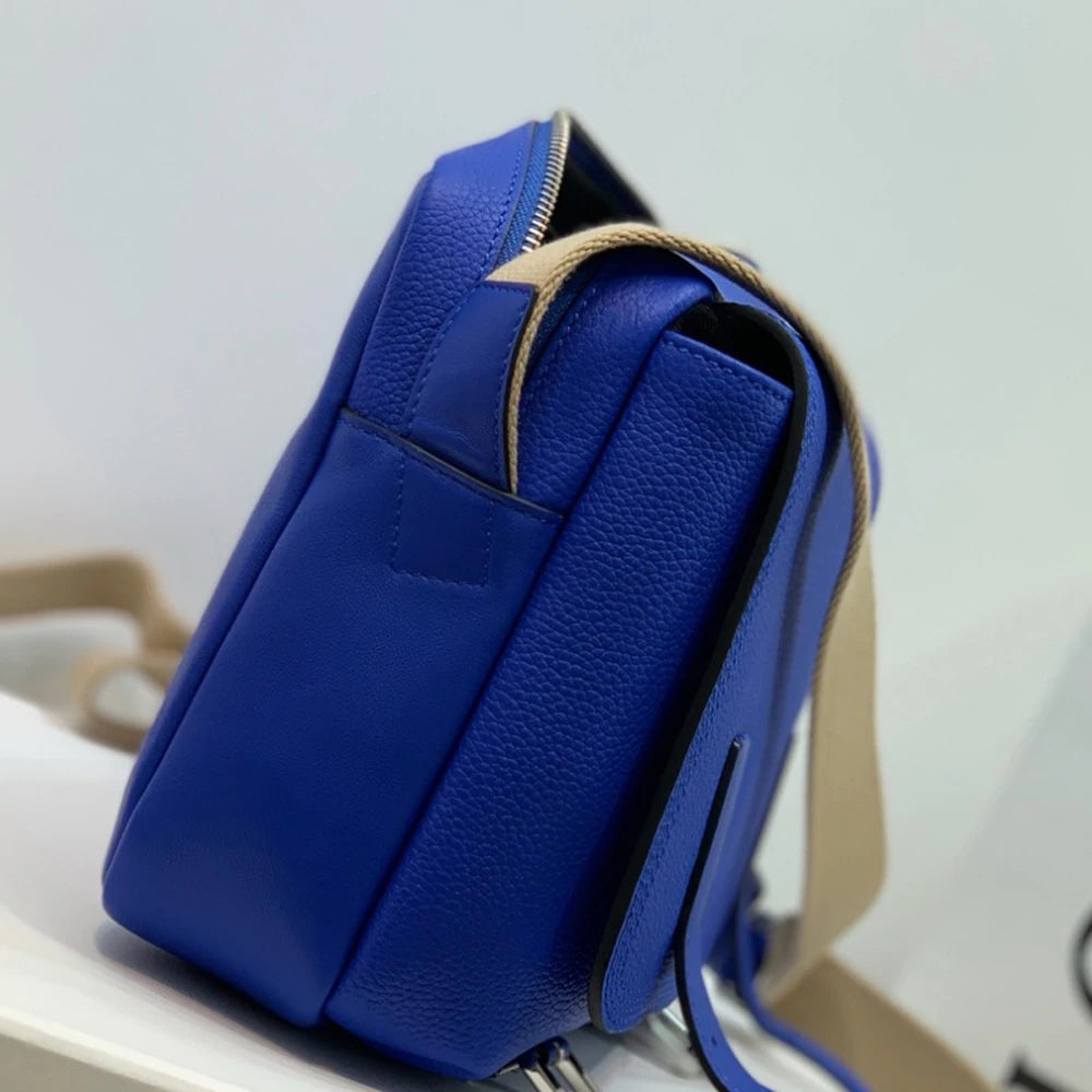 Victoria Signature Tote