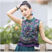 2025 Korean Hanbok dress featuring floral design and elegant detailing, perfect for traditional celebrations.