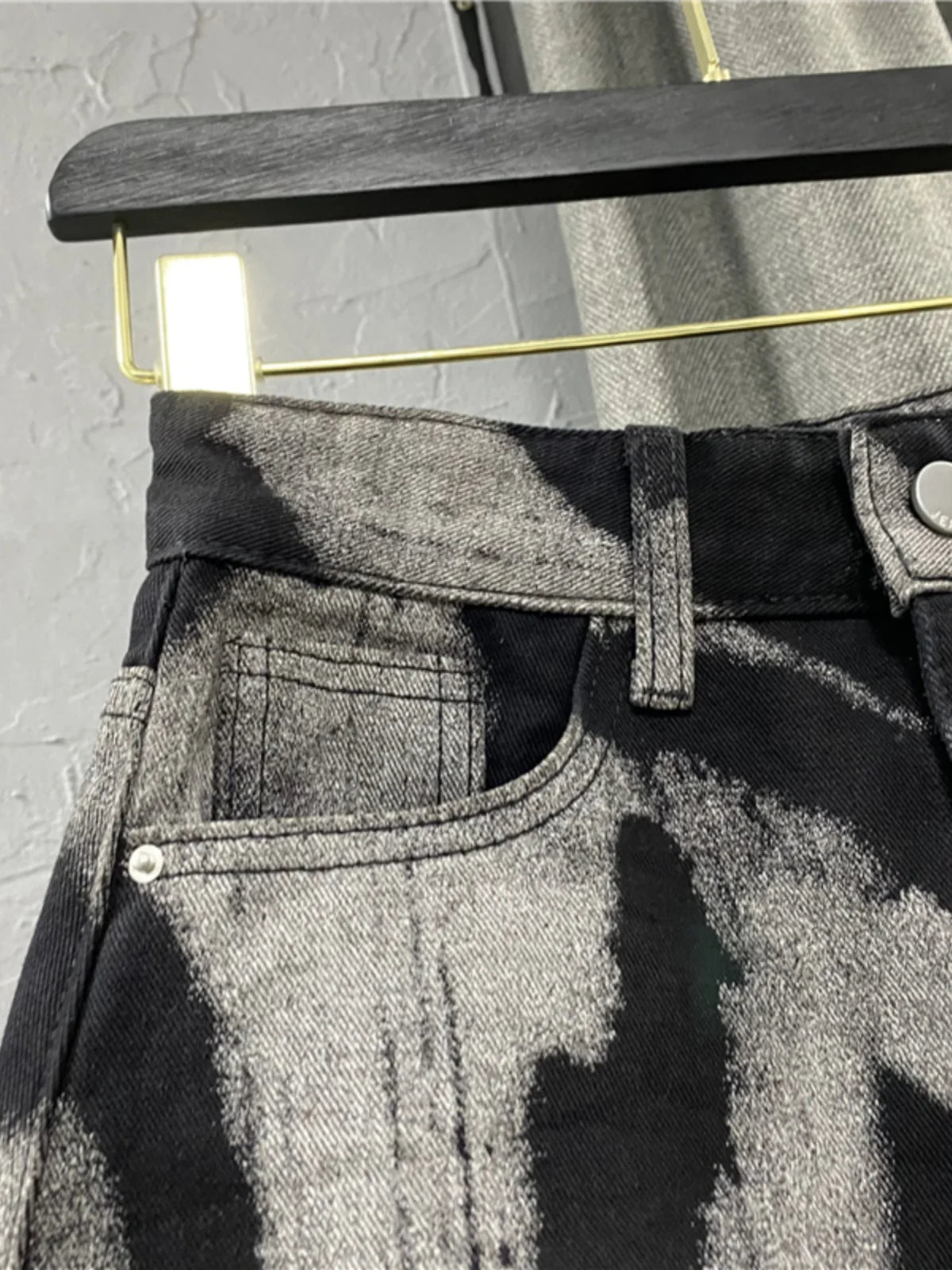 DyeDrape™ – Tie-Dye Short Denim Skirt (Black Gray, Fringed A-Line)