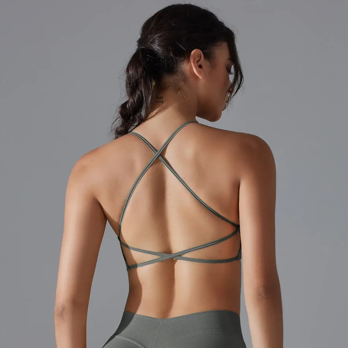 Women Quick Dry Cross Back Sports Bra