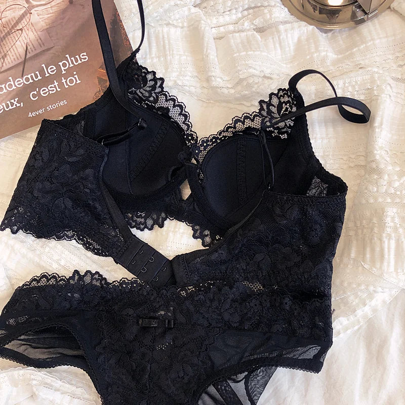 Women Hollow Lace Bra Set