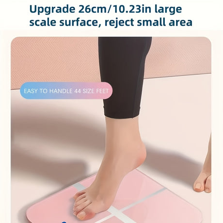 Electronic scale with 26cm surface, designed for easy use with size 44 feet, highlighting large scale area.