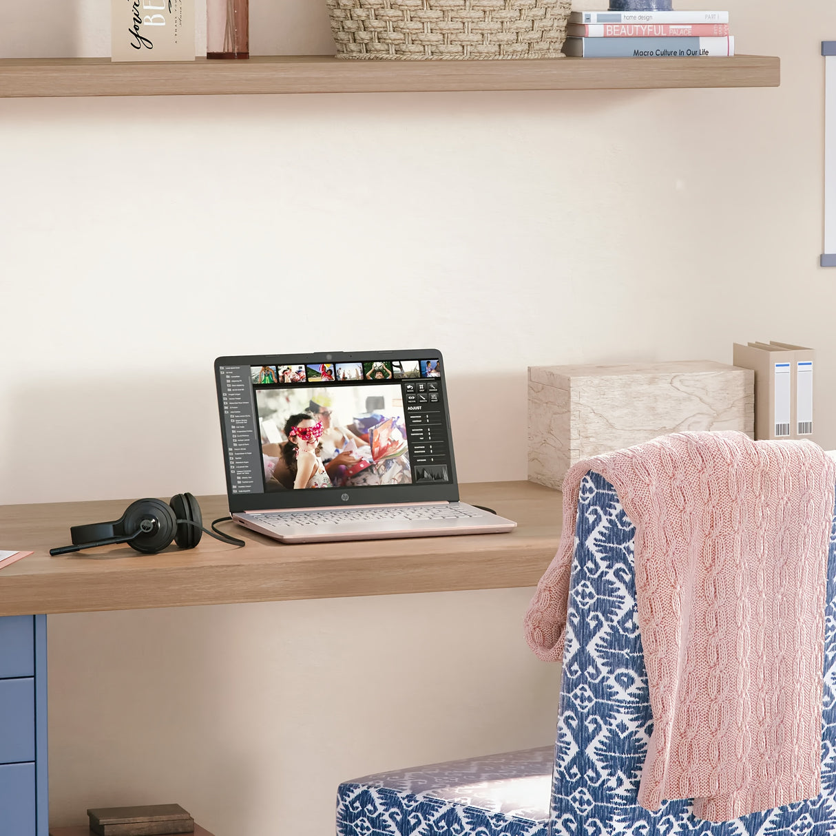 HP Ultral Light 14" Intel Quad-Core Laptop